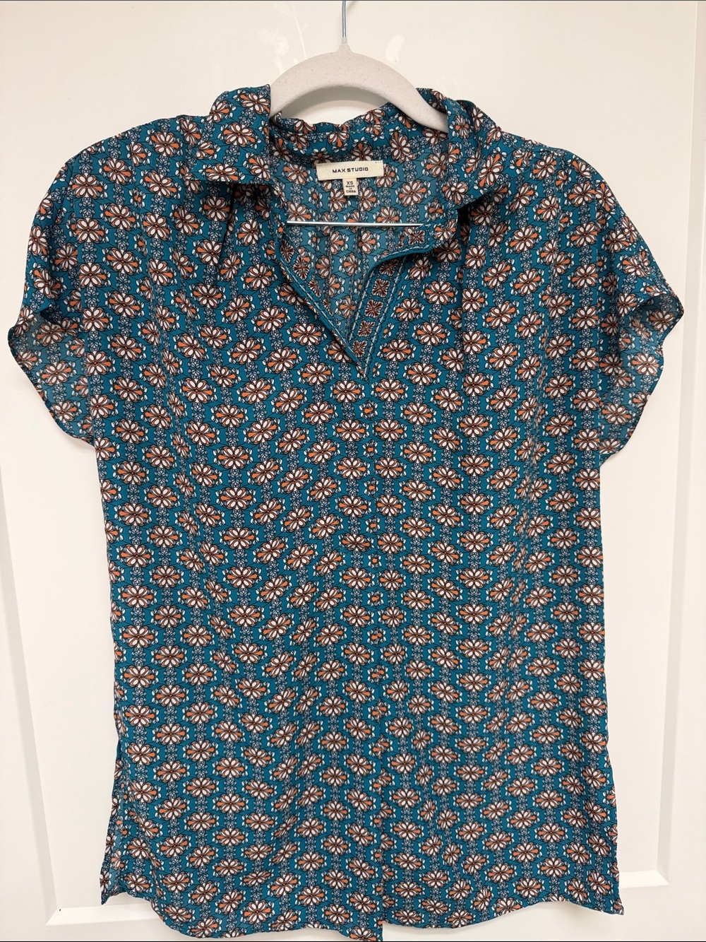 Max Studio Teal Floral Short-Sleeve blouse